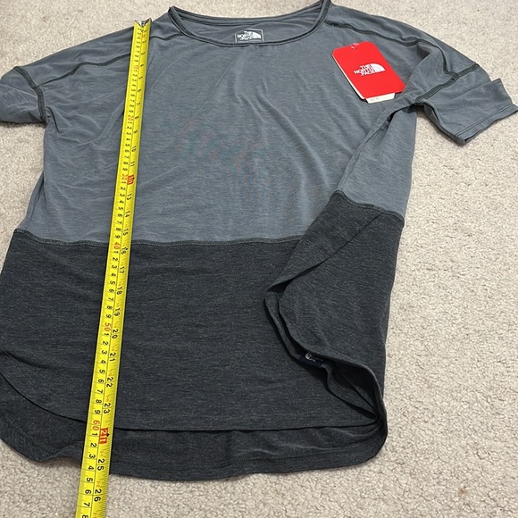 The North Face Shirt - Picture 11 of 11